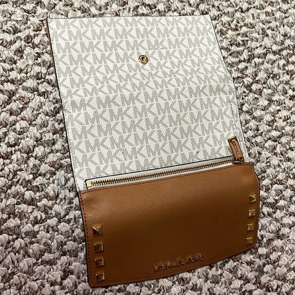 Michael Kors wallet - Picture 3 of 3